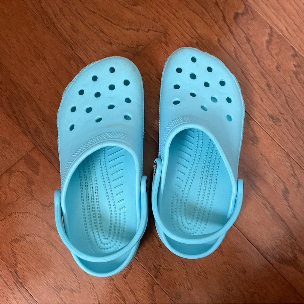 Crocs Classic Water Clog Light Blue Rubber Shoe Size 5 Kids Summer Pool Beach